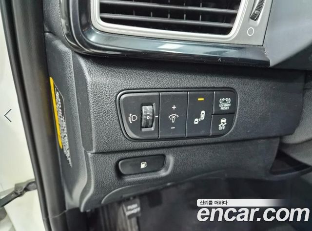 Kia Niro 2018 — photo 12