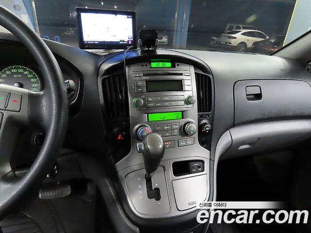 Hyundai Starex 2013 — photo 11
