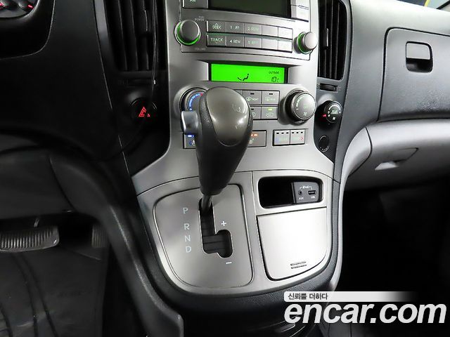 Hyundai Starex 2013 — photo 13