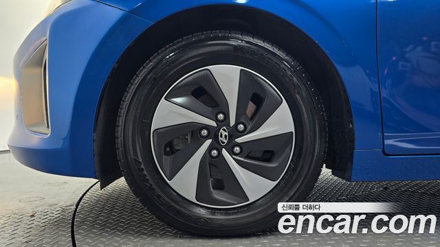 Hyundai Ioniq 2016 — photo 5