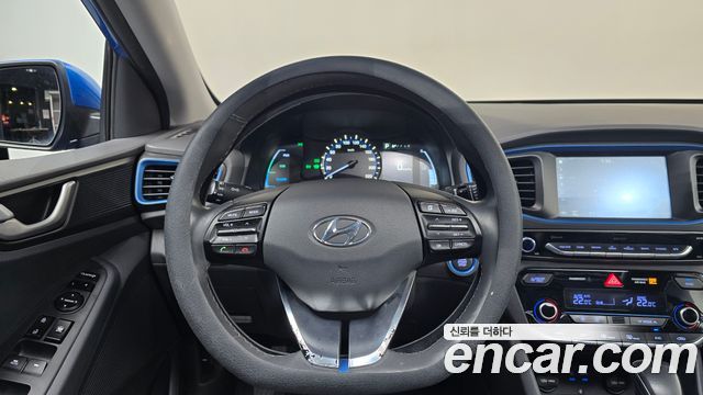 Hyundai Ioniq 2016 — photo 19