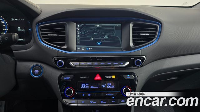 Hyundai Ioniq 2016 — photo 21