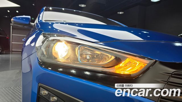 Hyundai Ioniq 2016 — photo 8