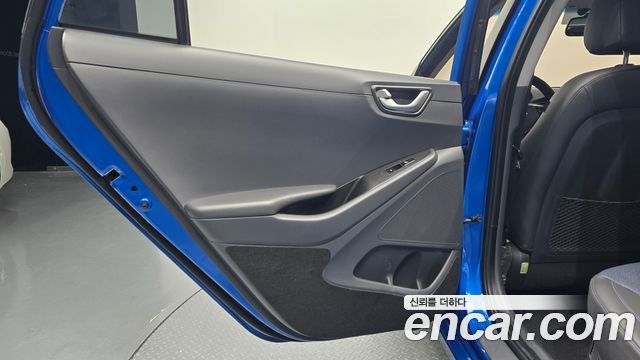 Hyundai Ioniq 2016 — photo 15