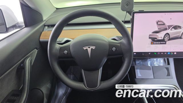 Tesla Model Y 2022 — photo 19