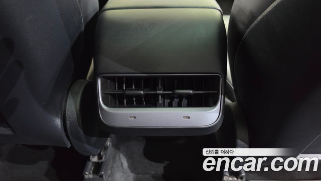 Tesla Model Y 2022 — photo 30