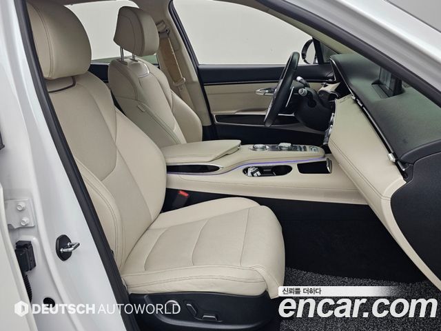 Genesis GV70 2022 — photo 16