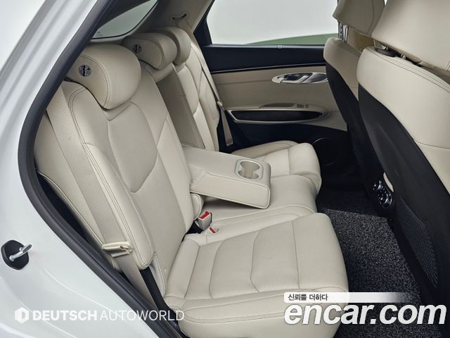 Genesis GV70 2022 — photo 17