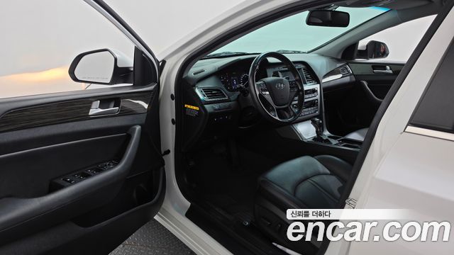 Hyundai Sonata 2015 — photo 13