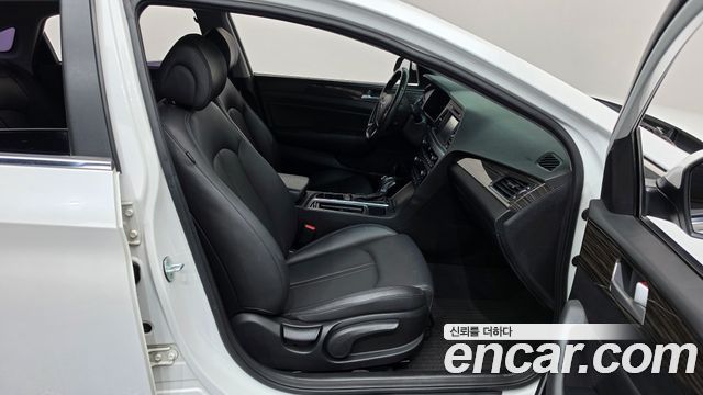 Hyundai Sonata 2015 — photo 17