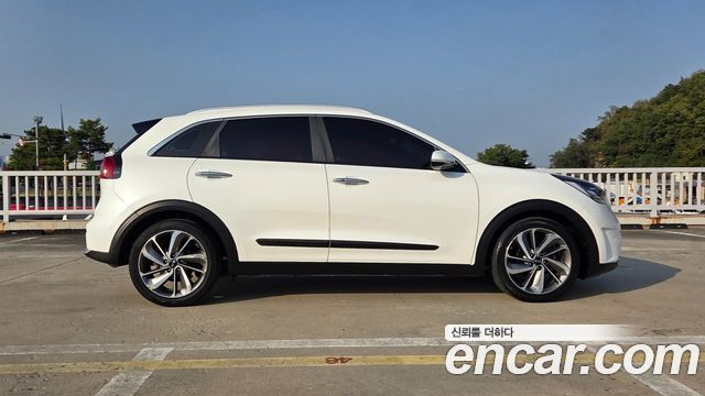 Kia Niro 2018 — photo 5