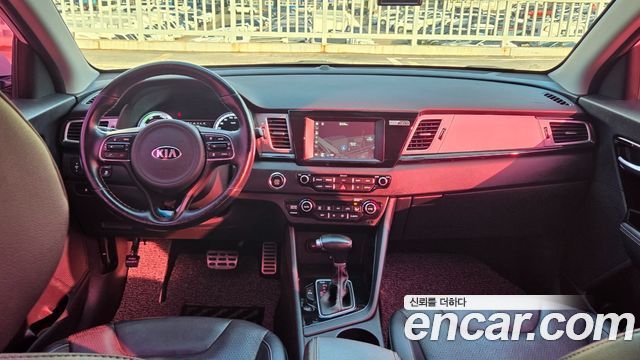 Kia Niro 2018 — photo 12