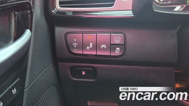 Kia Niro 2018 — photo 13