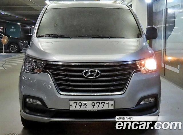 Hyundai Starex 2018 — photo 2