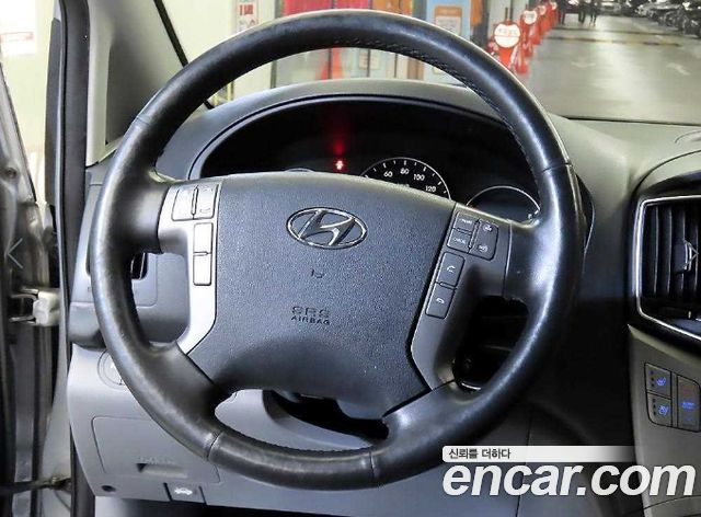 Hyundai Starex 2018 — photo 7