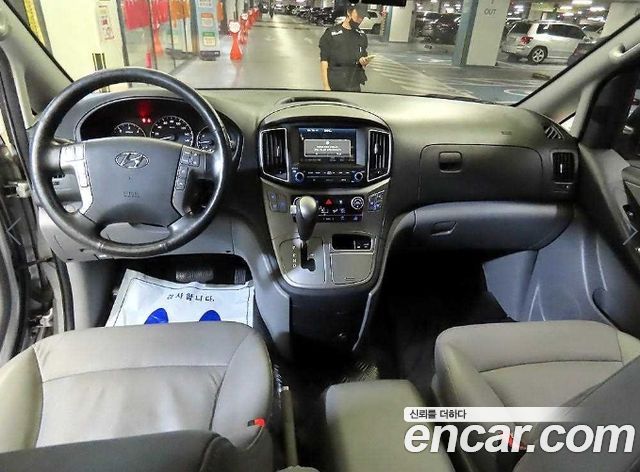 Hyundai Starex 2018 — photo 9