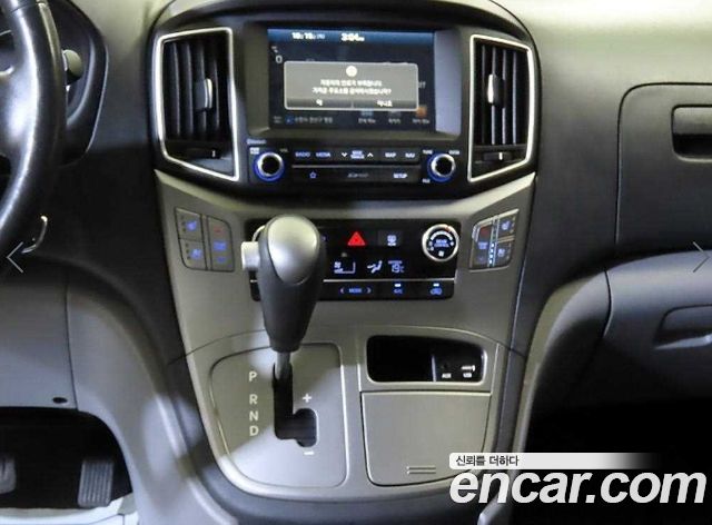 Hyundai Starex 2018 — photo 19