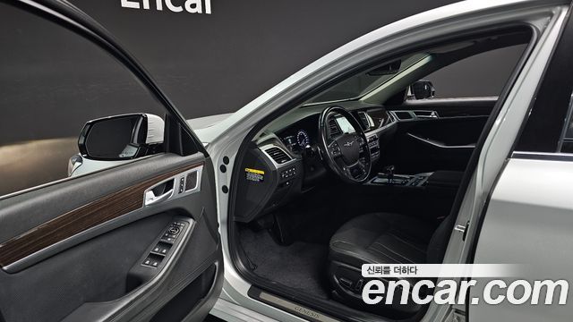 Genesis G80 2019 — photo 10