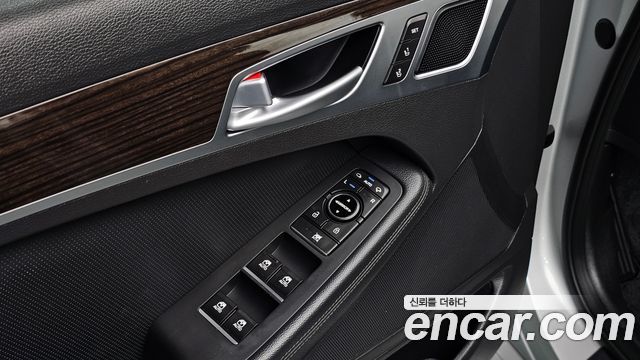 Genesis G80 2019 — photo 16