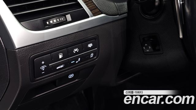 Genesis G80 2019 — photo 17