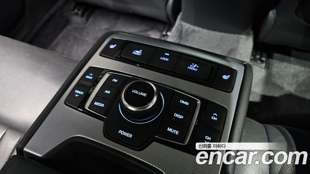 Genesis G80 2019 — photo 19