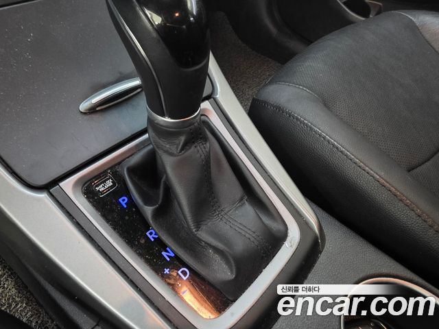 Hyundai AVANTE 2015 — photo 7