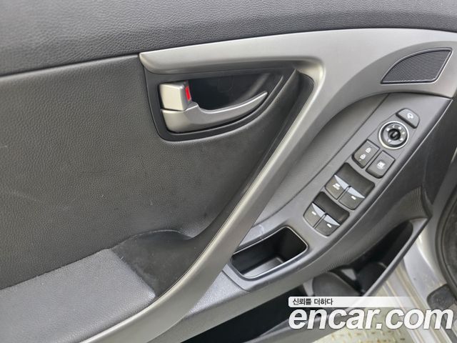Hyundai AVANTE 2015 — photo 14