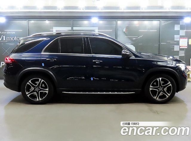 Mercedes-Benz GLE-Class 2021 — photo 3
