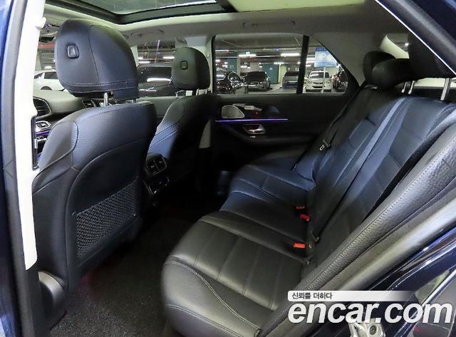 Mercedes-Benz GLE-Class 2021 — photo 8