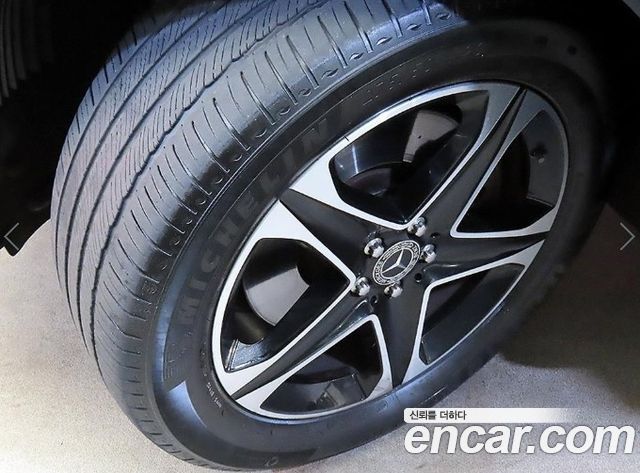 Mercedes-Benz GLE-Class 2021 — photo 20