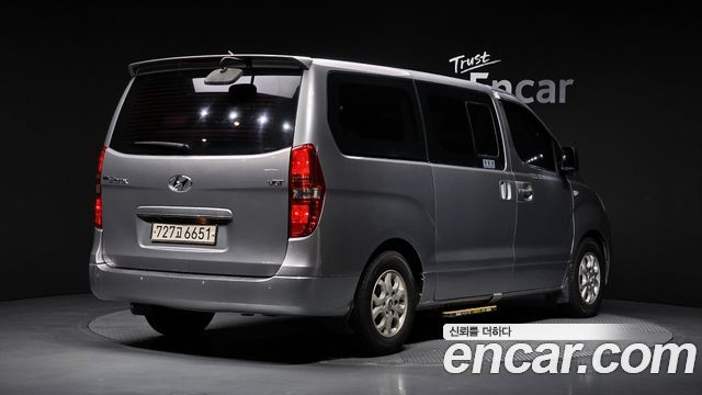 Hyundai Starex 2015 — photo 2