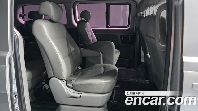 Hyundai Starex 2015 — photo 11