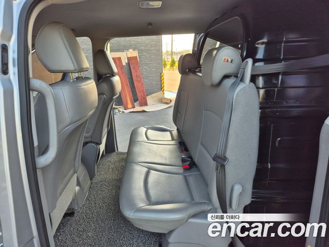 Hyundai Starex 2018 — photo 15