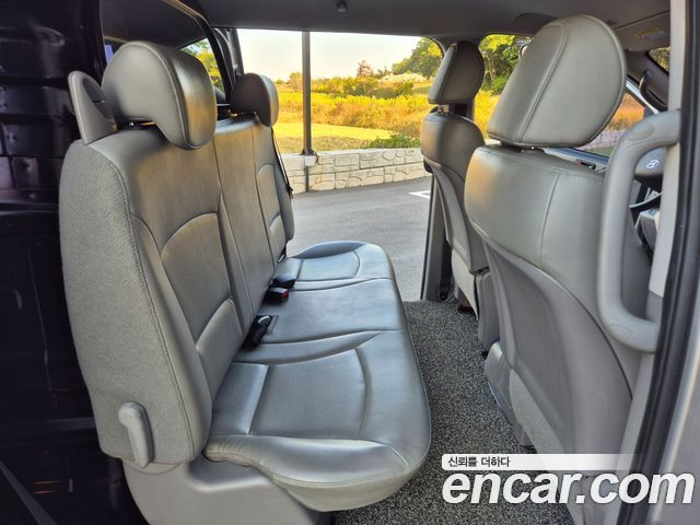 Hyundai Starex 2018 — photo 16