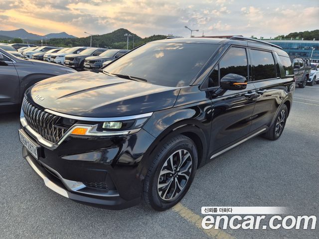 Kia Canival 2023 — photo 2