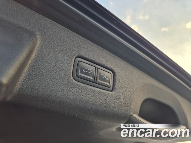 Kia Canival 2023 — photo 10