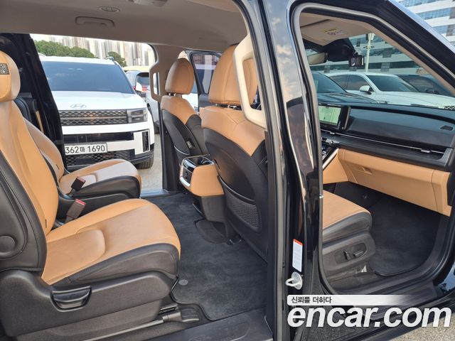 Kia Canival 2023 — photo 13
