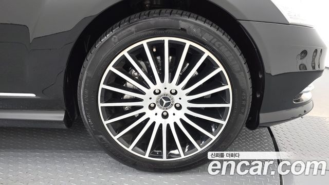 Mercedes-Benz S-Class 2013 — photo 7