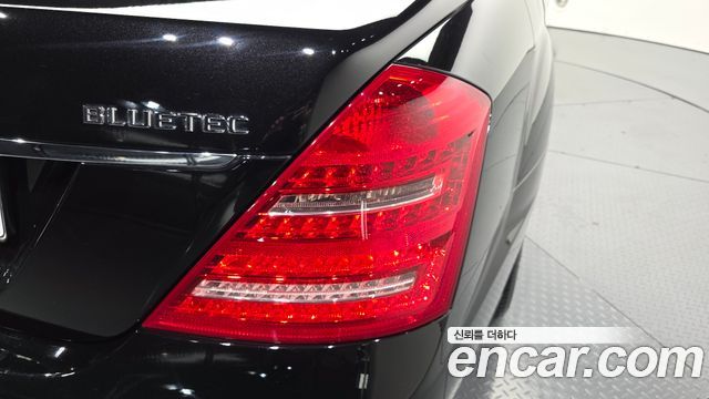 Mercedes-Benz S-Class 2013 — photo 9