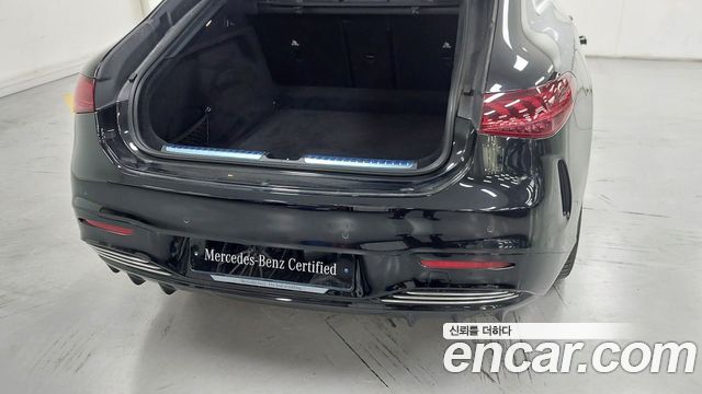 Mercedes-Benz EQS 2022 — photo 11