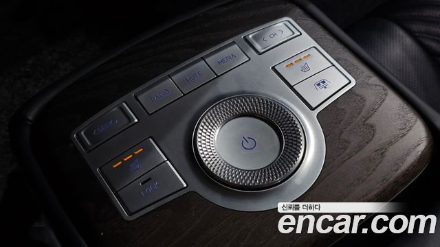 Genesis G80 2021 — photo 30