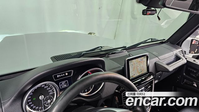 Mercedes-Benz G-Class 2015 — photo 32