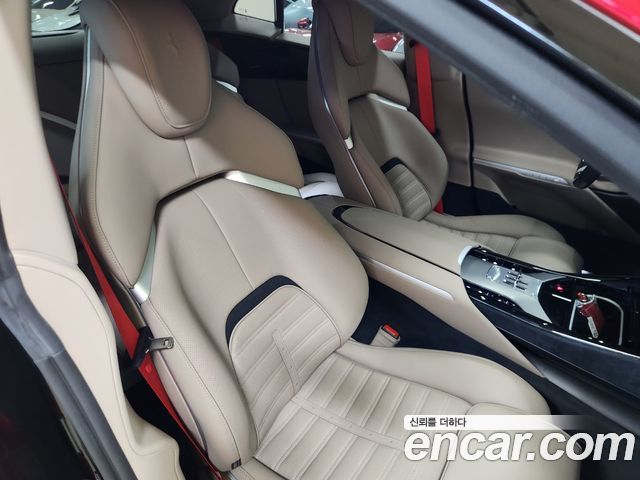 Ferrari Purosangue 2025 — photo 18