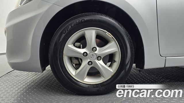 Hyundai Accent 2011 — photo 5