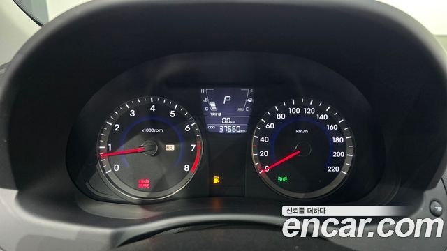 Hyundai Accent 2011 — photo 8