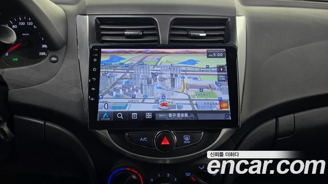 Hyundai Accent 2011 — photo 15