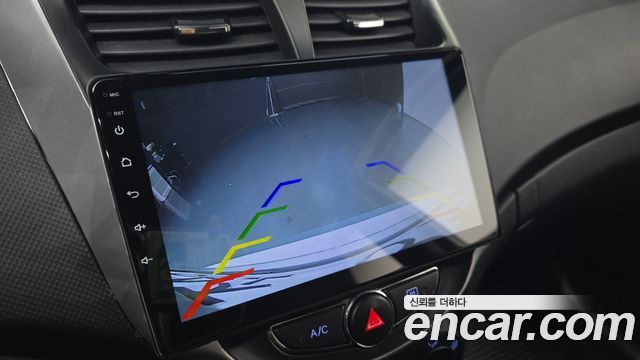 Hyundai Accent 2011 — photo 16