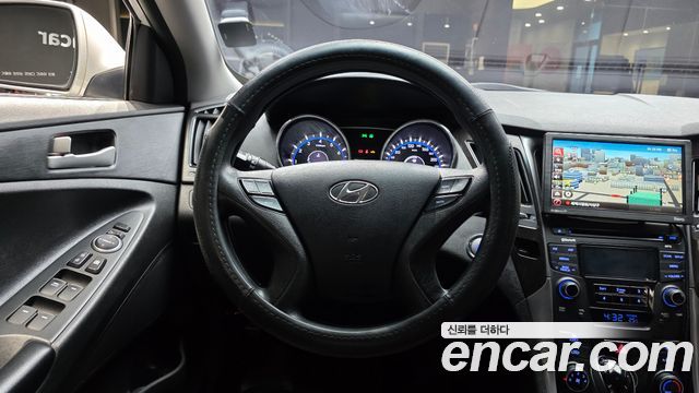 Hyundai Sonata 2014 — photo 14