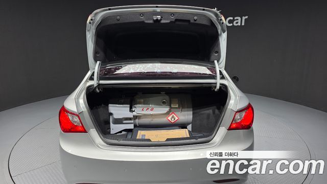 Hyundai Sonata 2014 — photo 15