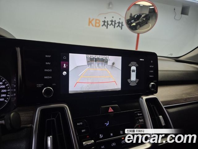 Kia Sorento 2023 — photo 14